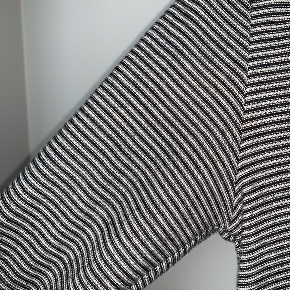 Brandy Melville Black & White striped Sweater - OS - Picture 5 of 5